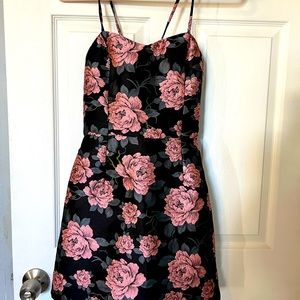 Forever 21 Woven floral dress L